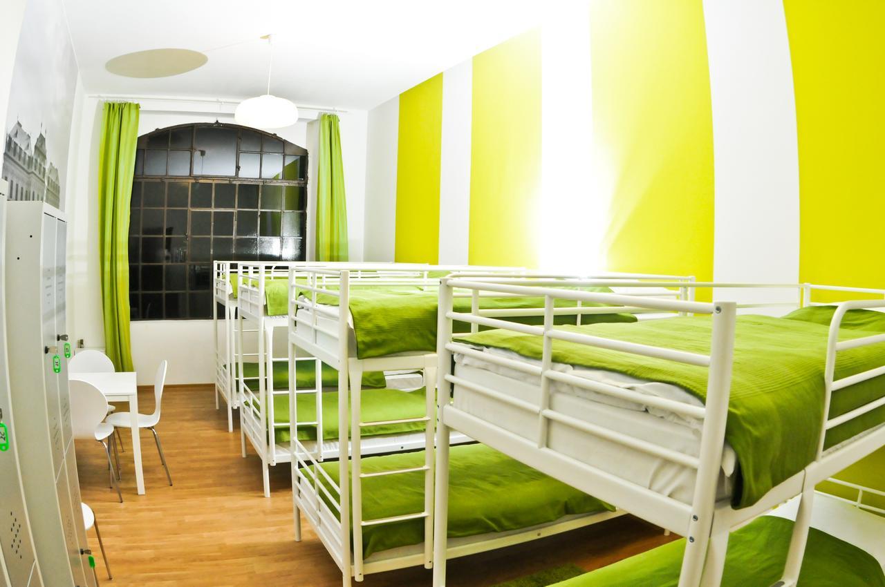 Big City Hostel Wrocław Extérieur photo